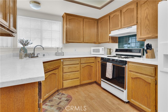 Detail Gallery Image 3 of 25 For 7025 Los Arboles, Atascadero,  CA 93422 - 3 Beds | 2 Baths