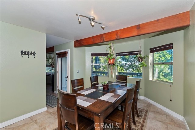 Detail Gallery Image 8 of 35 For 24607 Altdorf Dr, Crestline,  CA 92325 - 3 Beds | 2 Baths