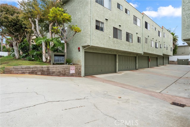 1832 Rockefeller Lane, Redondo Beach CA: https://media.crmls.org/medias/6aa37326-8755-46ab-bfed-340de50815d9.jpg