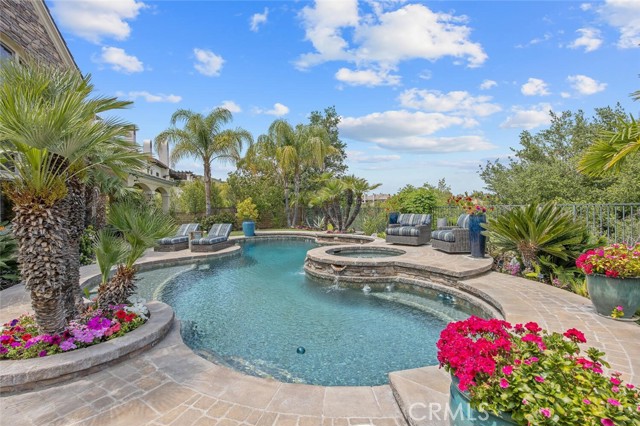 25769 Oak Leaf Court, Valencia CA: https://media.crmls.org/medias/6aa43fdb-2d3f-4d0d-bba0-38261e57cb06.jpg