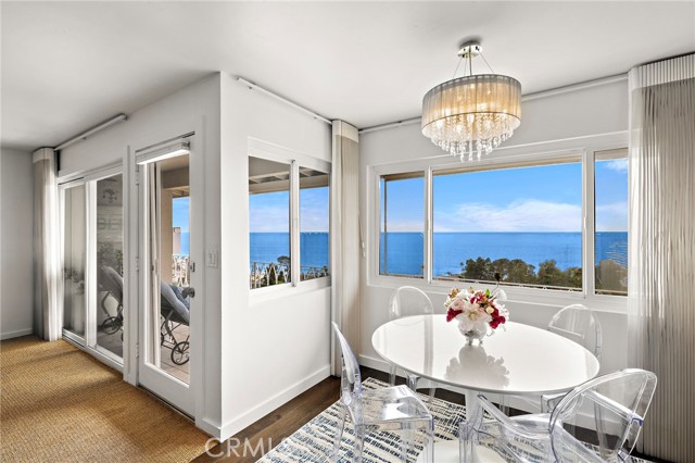 21702 Ocean Vista Drive, Laguna Beach CA: https://media.crmls.org/medias/6aa56122-ba67-4cff-b077-127fc8c89e22.jpg