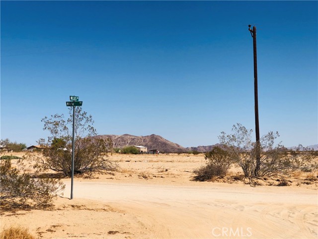 Detail Gallery Image 5 of 9 For 2 Napa Way, Landers,  CA 92285 - – Beds | – Baths