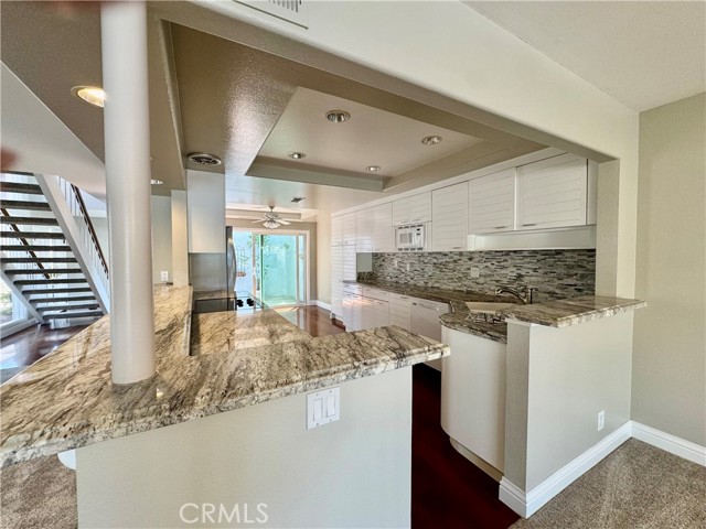21903 Erie Lane, Lake Forest CA: https://media.crmls.org/medias/6aa6577a-09b2-49a2-9b23-73dfab92c404.jpg