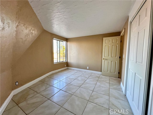 Detail Gallery Image 11 of 12 For 11550 White Rd a,  Victorville,  CA 92392 - 3 Beds | 2 Baths