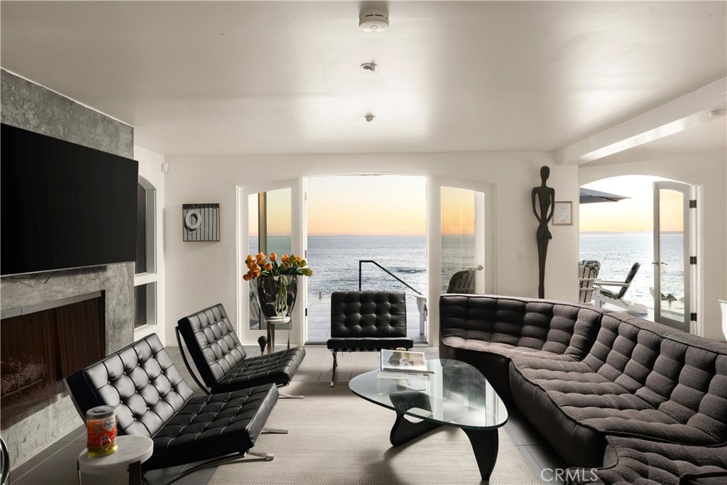 MLS #OC25247805 image #9