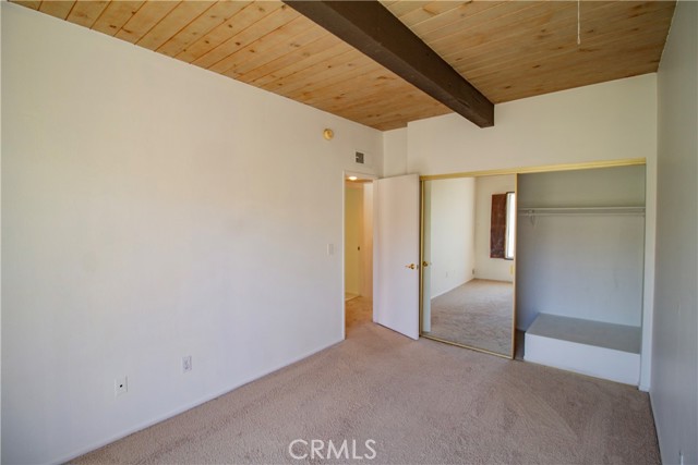 11818 Moorpark Street, Studio City CA: https://media.crmls.org/medias/6aa84568-8e63-48ce-8a56-5aa46d84fe71.jpg