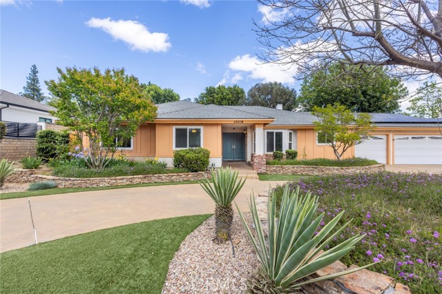 16014 Yarnell Street photo 2