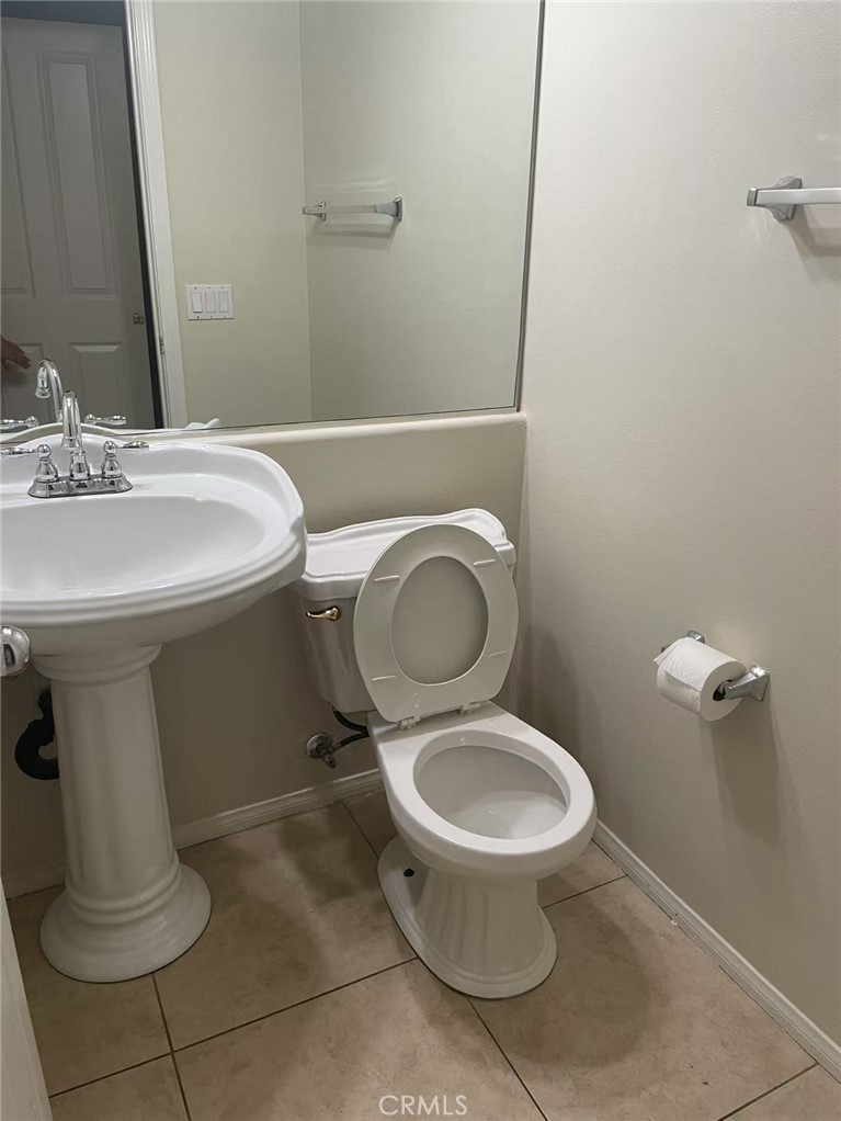 https://media.crmls.org/medias/6aa88704-2ac6-4c48-a5ab-e2b44a8f54a3.jpg?preset=X-Large