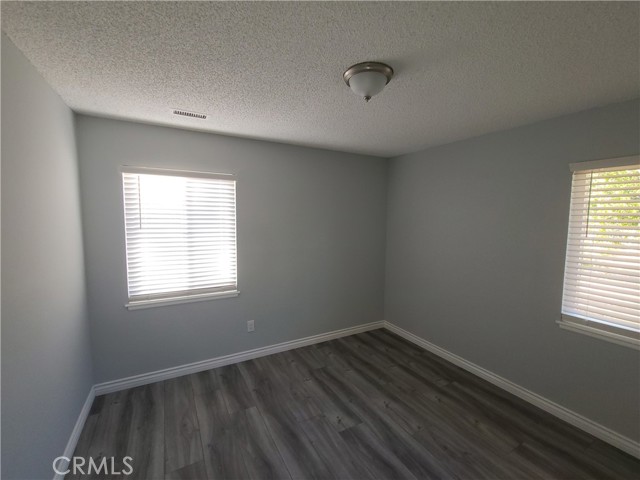 Detail Gallery Image 11 of 17 For 38633 Glenbush Ave, Palmdale,  CA 93550 - 3 Beds | 2 Baths