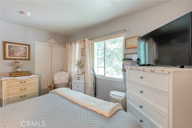 Detail Gallery Image 13 of 17 For 679 E Lee Pl, Azusa,  CA 91702 - 2 Beds | 1/1 Baths