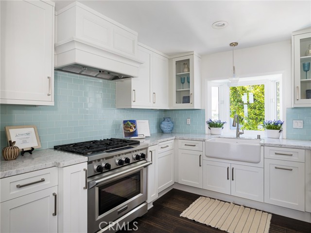 246 Via Los Miradores, Redondo Beach CA: https://media.crmls.org/medias/6aaac8af-2372-40c2-94fc-5f593595c425.jpg