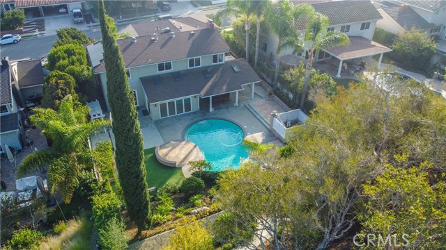 6aaaefef Baa4 4f28 A452 5e9e54fb71f8