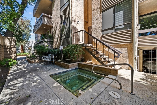 4641 Fulton Avenue, Sherman Oaks CA: https://media.crmls.org/medias/6aab1c87-c736-46e7-ac8f-77fa6247d06f.jpg