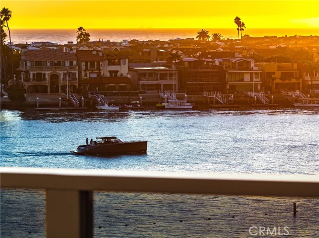 Detail Gallery Image 21 of 54 For 2727 Ocean Bld, Corona Del Mar,  CA 92625 - 3 Beds | 4/1 Baths