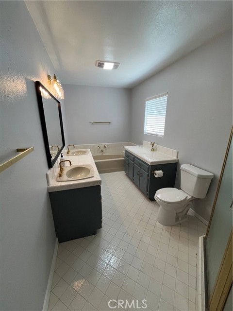 Detail Gallery Image 22 of 37 For 12748 Paramount Bld, Downey,  CA 90242 - 3 Beds | 2 Baths