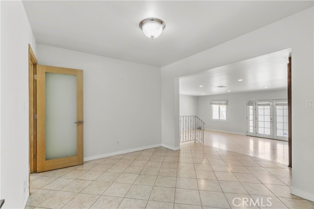 17533 Raymer Street, Sherwood Forest CA: https://media.crmls.org/medias/6aab4130-23d0-417c-ba3e-6467e6af2b1e.jpg