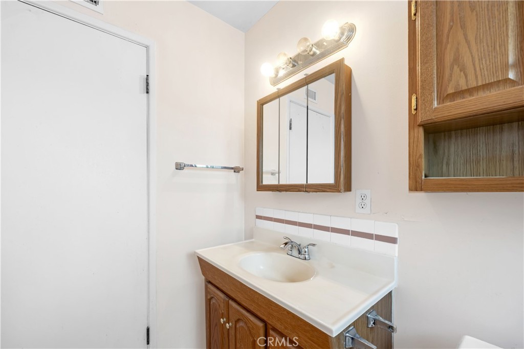 MLS #OC25275779 image #13