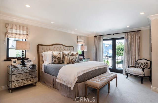 2818 Morningside Drive, Hermosa Beach, California 90254, 5 Bedrooms Bedrooms, ,4 BathroomsBathrooms,Residential,Sold,Morningside,SB17244610