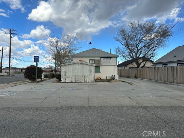 2320 Belshaw Street, Mojave, California 93501, ,Commercial Sale,For Sale,2320 Belshaw Street,CRSR24055078