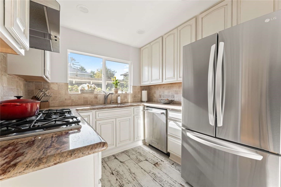 Detail Gallery Image 9 of 20 For 1240 Franklin St #3,  Santa Monica,  CA 90404 - 2 Beds | 2 Baths