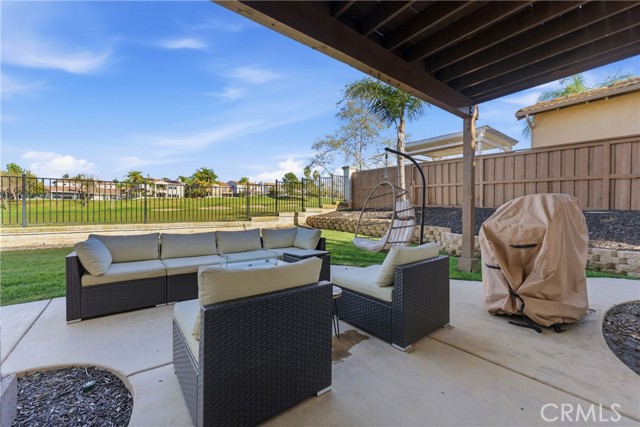 Detail Gallery Image 8 of 25 For 45894 Paseo Gallante, Temecula,  CA 92592 - 5 Beds | 3 Baths