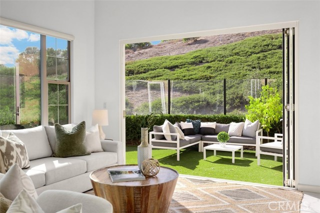 100 Soaring Eagle, Irvine CA: https://media.crmls.org/medias/6aad8ac4-0050-4869-bfb8-79c6a955d9c1.jpg