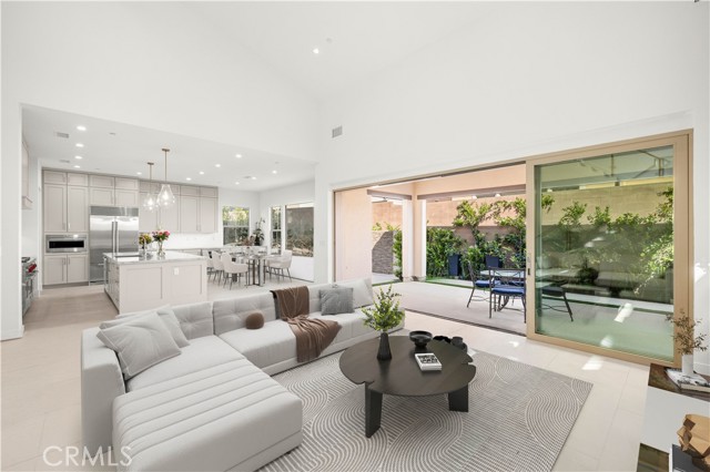 52 Longchamp, Irvine CA: https://media.crmls.org/medias/6aadb575-044d-4649-ab2a-69b2fbe4e51e.jpg