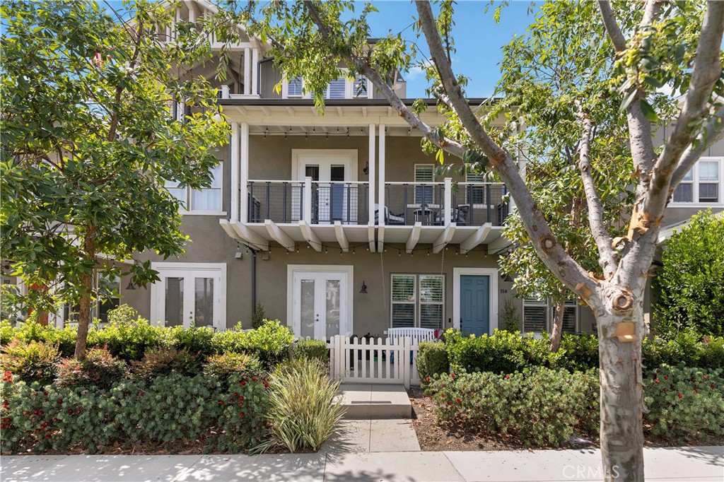 114 Sencillo Place