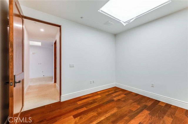 345 E Colorado Boulevard, Pasadena CA: https://media.crmls.org/medias/6aaf65f9-299f-4d84-b00d-56527d945acf.jpg