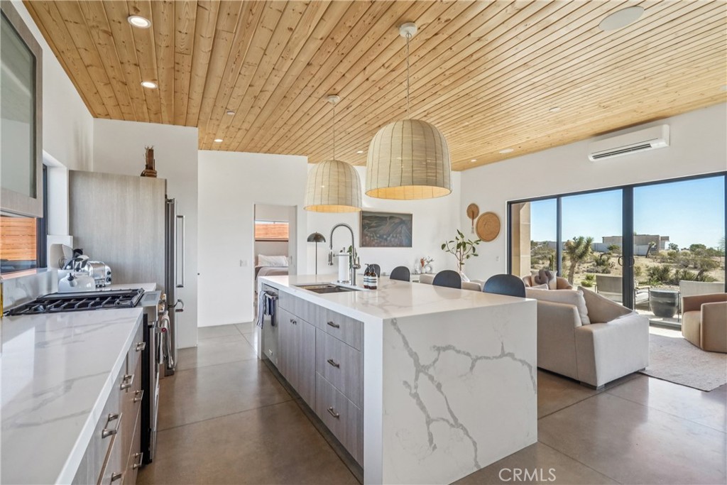 MLS #OC25234362 image #8