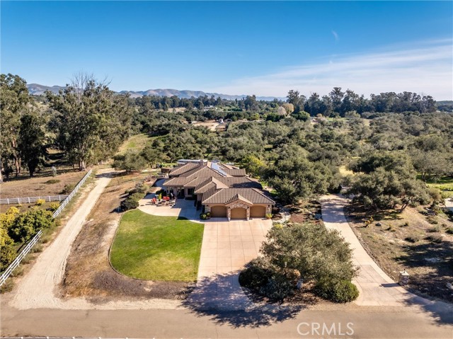 325 Red Oak Way, Arroyo Grande CA: https://media.crmls.org/medias/6aafd761-3003-4bf1-84ef-bcc01d0c49e2.jpg