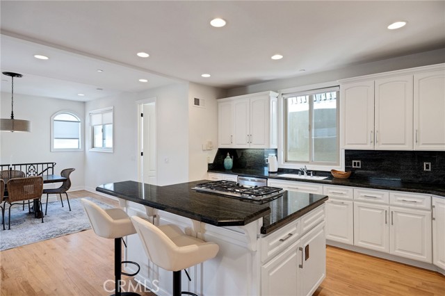 604 Manhattan Beach Boulevard, Manhattan Beach CA: https://media.crmls.org/medias/6ab0e853-d153-4000-babf-1bad2c5a01f2.jpg