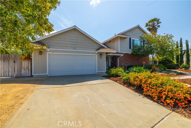 2010 Oakland Hills Drive, Corona CA: https://media.crmls.org/medias/6ab16b63-1d45-4cbb-b9da-8f1240c460c1.jpg