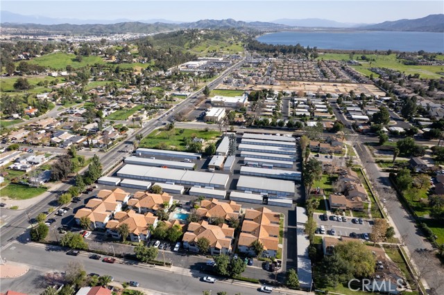 Detail Gallery Image 21 of 31 For 16377 Lakeshore 6k,  Lake Elsinore,  CA 92530 - 2 Beds | 2/1 Baths