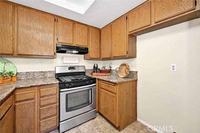 Detail Gallery Image 9 of 37 For 3575 W Stonepine Ln #213-C,  Anaheim,  CA 92804 - 1 Beds | 1 Baths