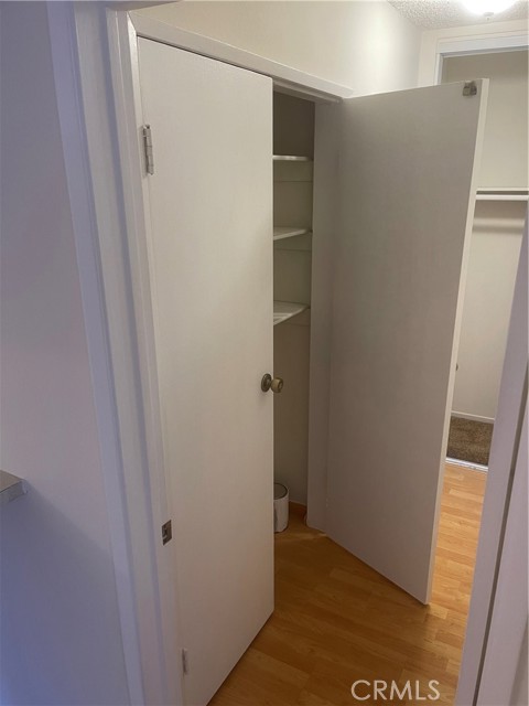 Detail Gallery Image 5 of 10 For 18307 Burbank Bld #234,  Tarzana,  CA 91356 - 1 Beds | 1 Baths