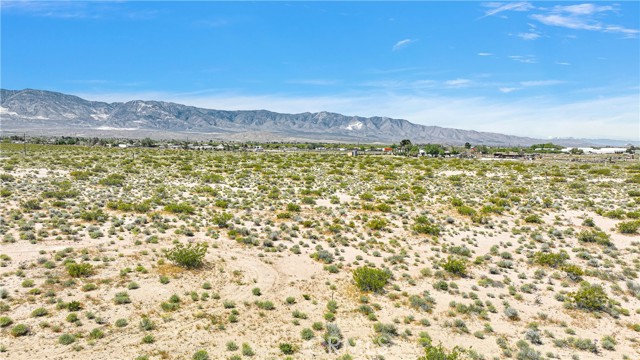 Detail Gallery Image 17 of 19 For 11350 Camp Rock Rd, Lucerne Valley,  CA 92356 - – Beds | – Baths