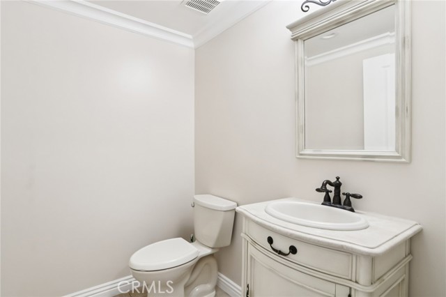 Detail Gallery Image 32 of 69 For 7659 Coldwater Canyon Ct, North Hollywood,  CA 91605 - 4 Beds | 5 Baths