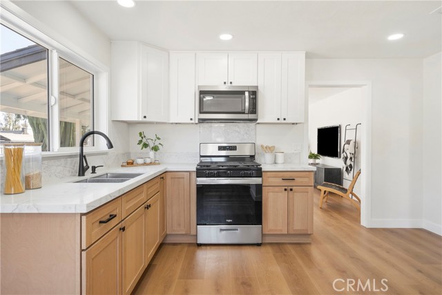 11268 Roswell Avenue, Pomona CA: https://media.crmls.org/medias/6ab3e4f1-da81-43c0-b9ff-7d49583b110c.jpg