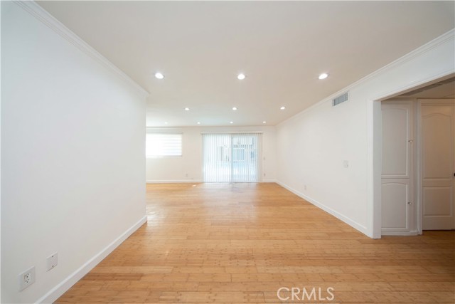 Detail Gallery Image 9 of 28 For 310 N Jackson St #104,  Glendale,  CA 91206 - 2 Beds | 2 Baths