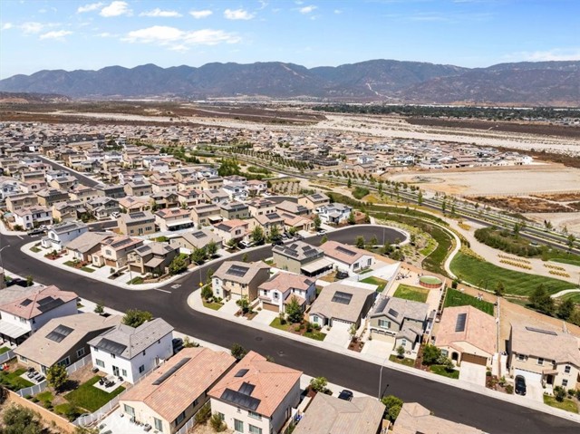 Detail Gallery Image 34 of 50 For 2335 Powell Dr, Rialto,  CA 92377 - 3 Beds | 2/1 Baths