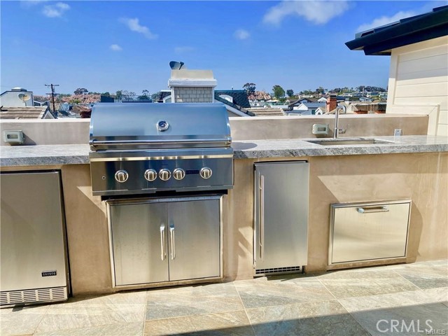 Detail Gallery Image 25 of 26 For 203 Sapphire, Newport Beach,  CA 92662 - 3 Beds | 3/1 Baths