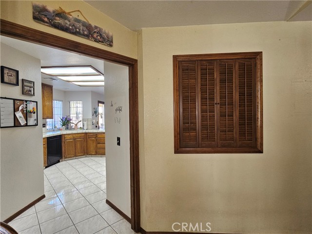 Detail Gallery Image 11 of 62 For 43450 Wendy Way, Lancaster,  CA 93536 - 4 Beds | 2/1 Baths