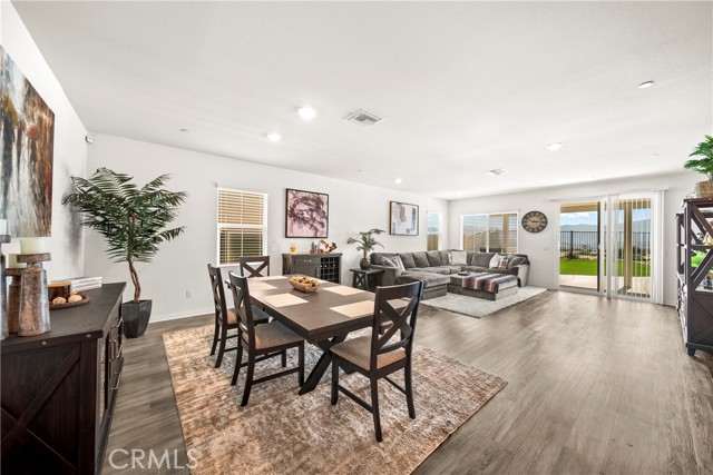 Detail Gallery Image 13 of 52 For 45105 Quicksilver, Lake Elsinore,  CA 92532 - 4 Beds | 2 Baths