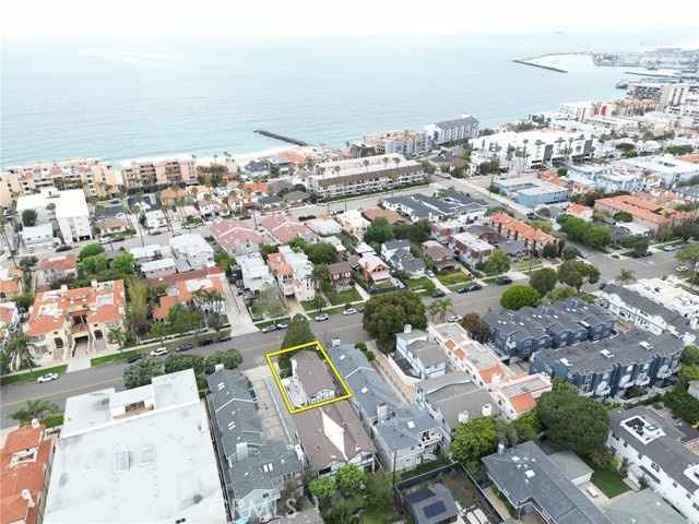 716 Broadway, Redondo Beach, California 90277, 3 Bedrooms Bedrooms, ,2 BathroomsBathrooms,Residential,Sold,Broadway,SB23089212