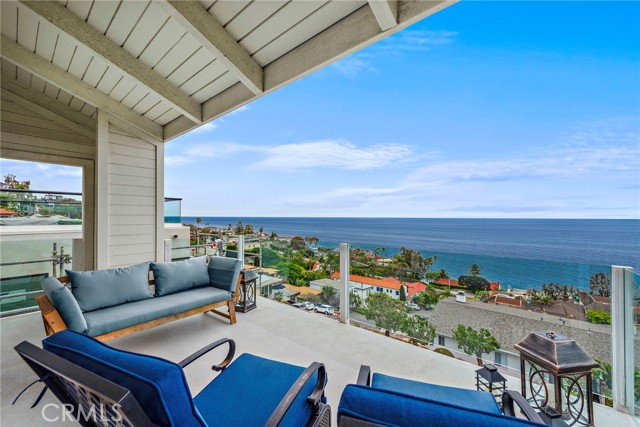 Detail Gallery Image 20 of 22 For 2482 Glenneyre St, Laguna Beach,  CA 92651 - 3 Beds | 3/1 Baths