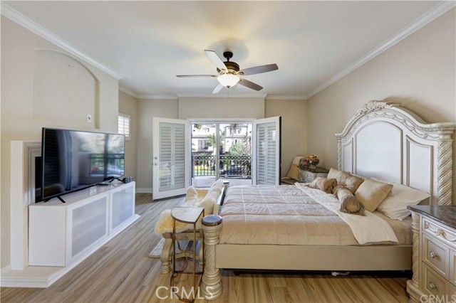 421 11th Street, Huntington Beach CA: https://media.crmls.org/medias/6ab56adf-40ad-4ee4-9c67-fa084dd3fd12.jpg