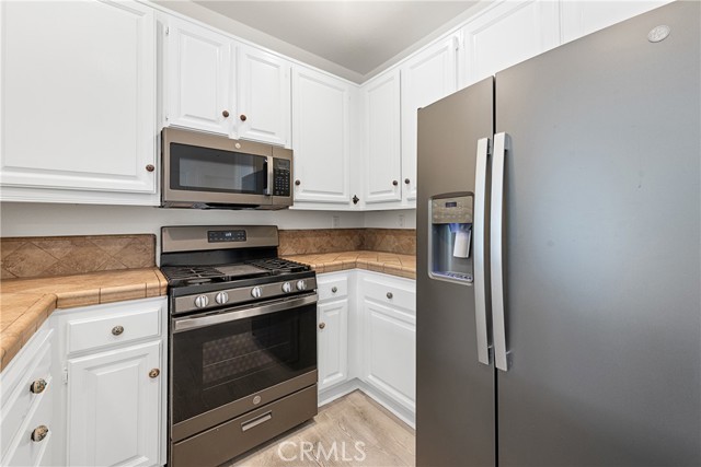 1 Overture Lane, Aliso Viejo CA: https://media.crmls.org/medias/6ab59df0-2ef8-4166-8175-062f90377029.jpg