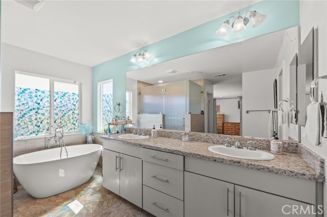 Detail Gallery Image 17 of 41 For 23129 Rustic Oak, Wildomar,  CA 92595 - 5 Beds | 4/1 Baths