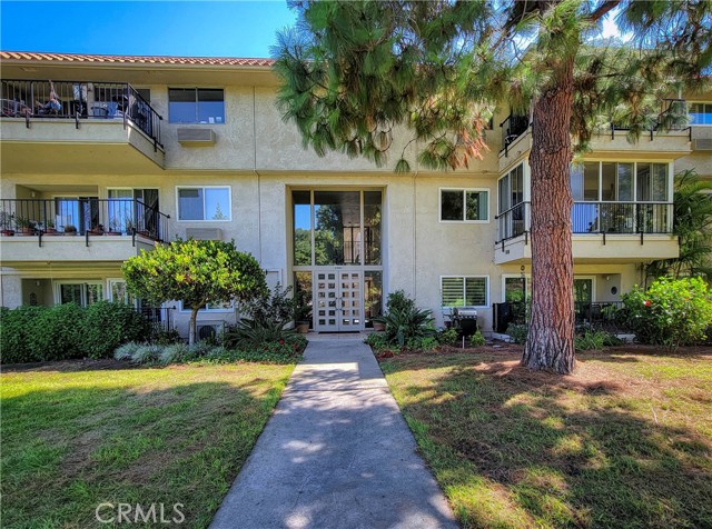 2392 Via Mariposa #2C, Laguna Woods, CA 92637